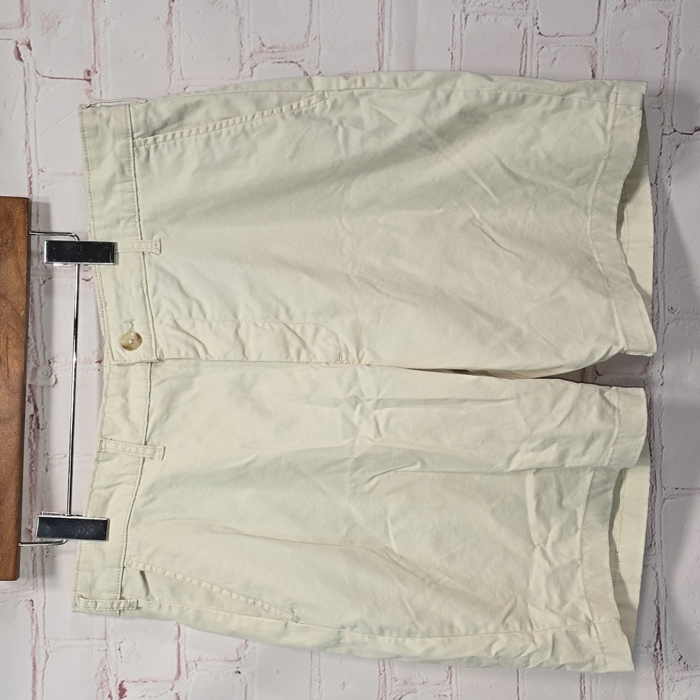 Izod Saltwater Stretch Flat Front Khaki Chino Shorts Mens Size 36